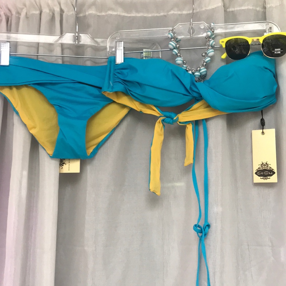 A Che bikini